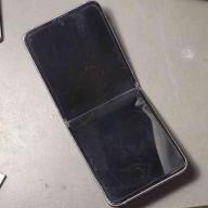 Samsung Galaxy Z Flip3