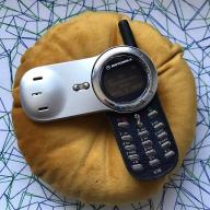 Motorola V70